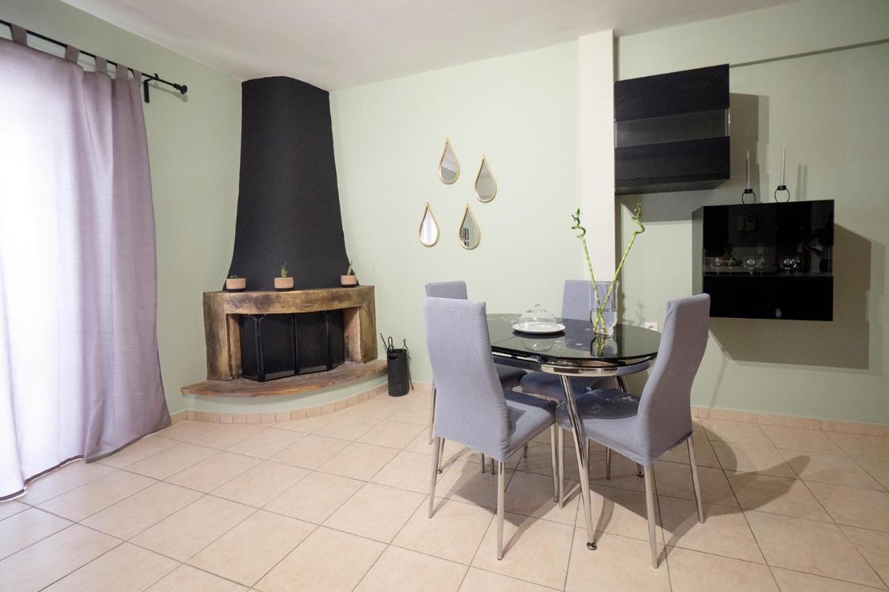 Cozy Apartment St John Chalkís Exteriör bild